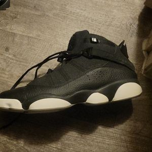 10.5 Jordan 6 rings mint condition no box